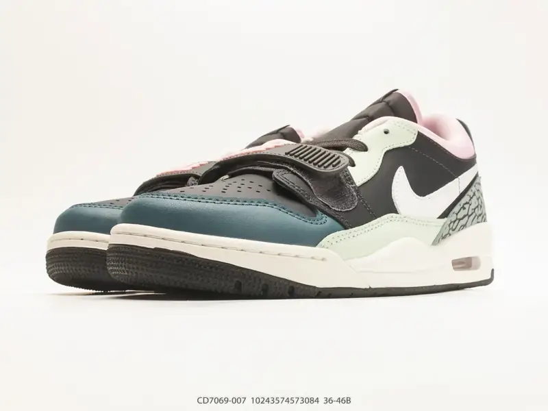 Nike Baskets de basketball Basse CD7069-007 #10243574573084